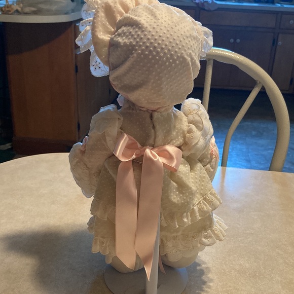 Precious Moments Doll - Picture 3 of 8